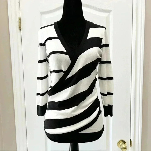 Ricki’s Wrap Front Sweater Deep V Neckline Thin Knit Black & White Stripes XS - Picture 16 of 16